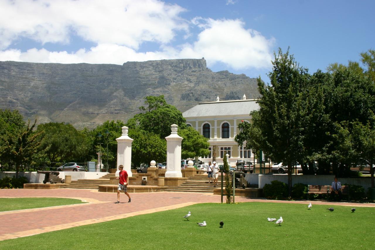 Afribode'S Studio Martini * Cape Town